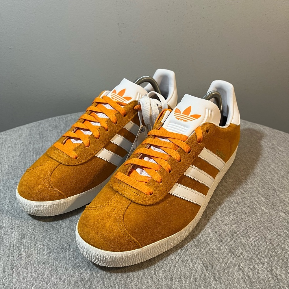 Adidas Originals Gazelle Suede Sneakers Orange/White Men’s Size 9.5 IG2091​ - Picture 9 of 11
